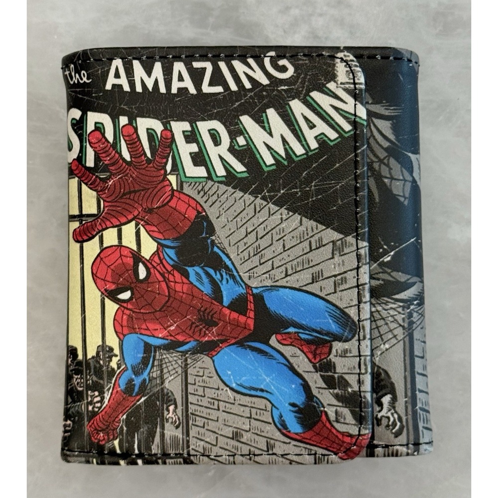 Amazing Spider-Man Comic Cover Trifold Wallet Retro Marvel Issue 65 Art NWOT